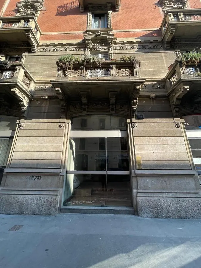 Deliziosa Stanza Nel Cuore Di Milano 0*, Milan Italy